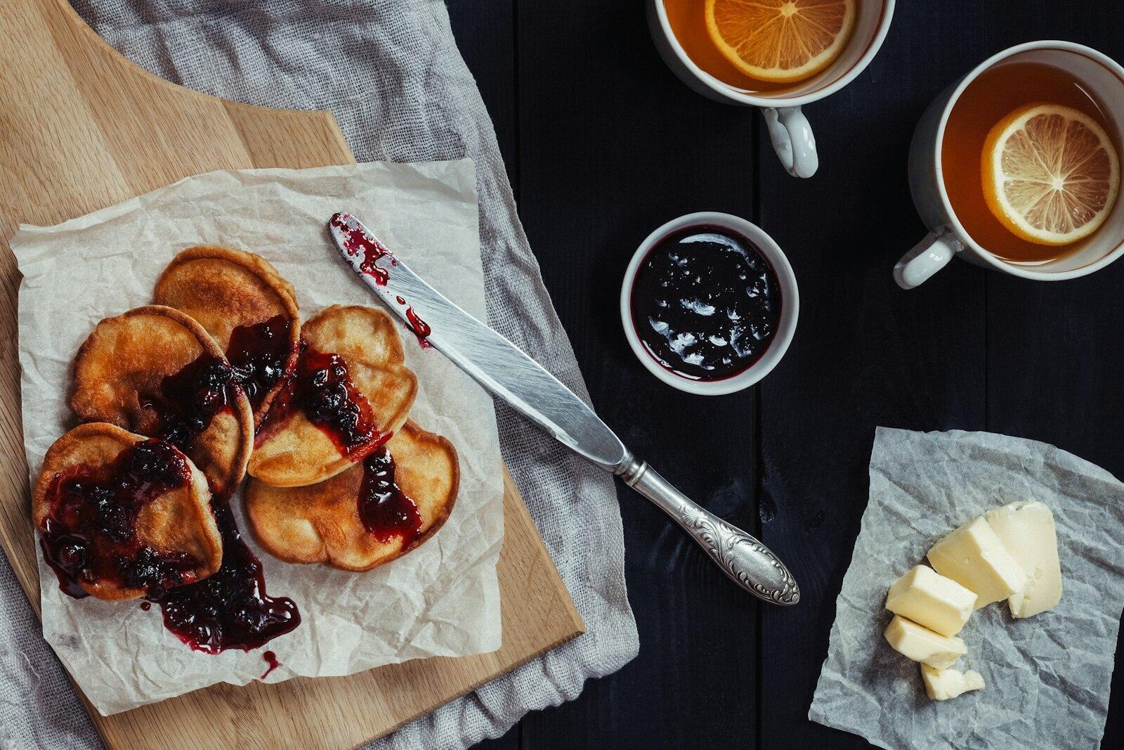 Pannkakor – klassiskt svenskt recept Hemgjorda pannkakor med sylt